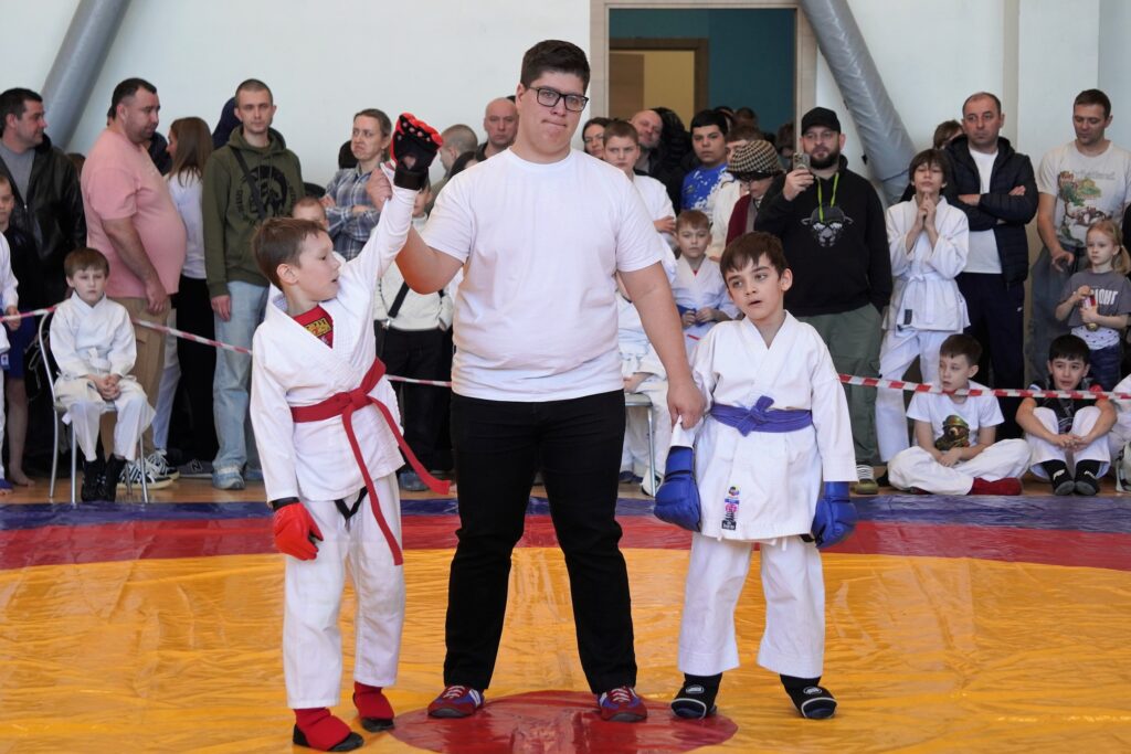 В Великом Новгороде в 10-й раз прошёл кубок мэра по армейскому рукопашному бою В Великом Новгороде в 10-й раз прошёл кубок мэра по армейскому рукопашному бою