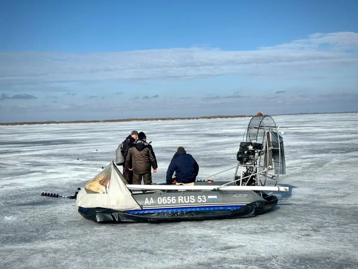 Выход на лёд водоёмов запретили во всех округах Новгородской области