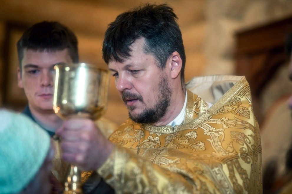 Сегодня, 20 марта, исполняется 50 лет протоиерею Алексию Самуйлову, настоятелю храма Преображения Господня села Бронница в Новгородском округе, главе замечательной многодетной семьи Сегодня, 20 марта, исполняется 50 лет протоиерею Алексию Самуйлову, настоятелю храма Преображения Господня села Бронница в Новгородском округе, главе замечательной многодетной семьи