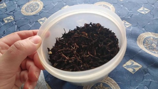 Почему не стоит применять чайную заварку в качестве удобрения: риски и альтернативы