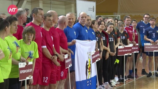 Сегодня новгородцы сдали нормы ГТО в зале Центральной спортивной арены