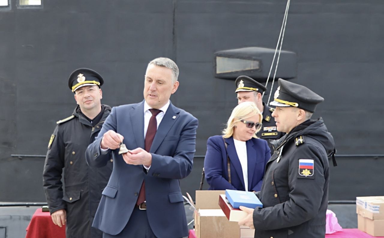 Александр Розбаум: Уважаемые Новгородцы!. Вместе с первым заместителем начальника управления Администрации Губернатора Новгородской области по вопросам безопасности Людмилой Петровной Смирновой и депутатом Новгородской... Александр Розбаум: Уважаемые Новгородцы!. Вместе с первым заместителем начальника управления Администрации Губернатора Новгородской области по вопросам безопасности Людмилой Петровной Смирновой и депутатом Новгородской...