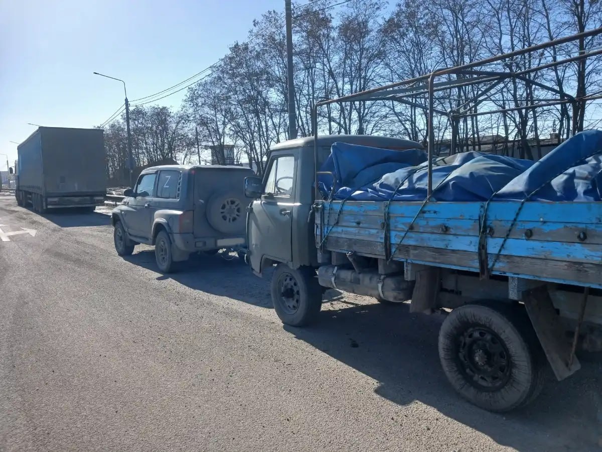 Пестовский бизнесмен передал «УАЗ» новгородским артиллеристам в зону СВО Пестовский бизнесмен передал «УАЗ» новгородским артиллеристам в зону СВО