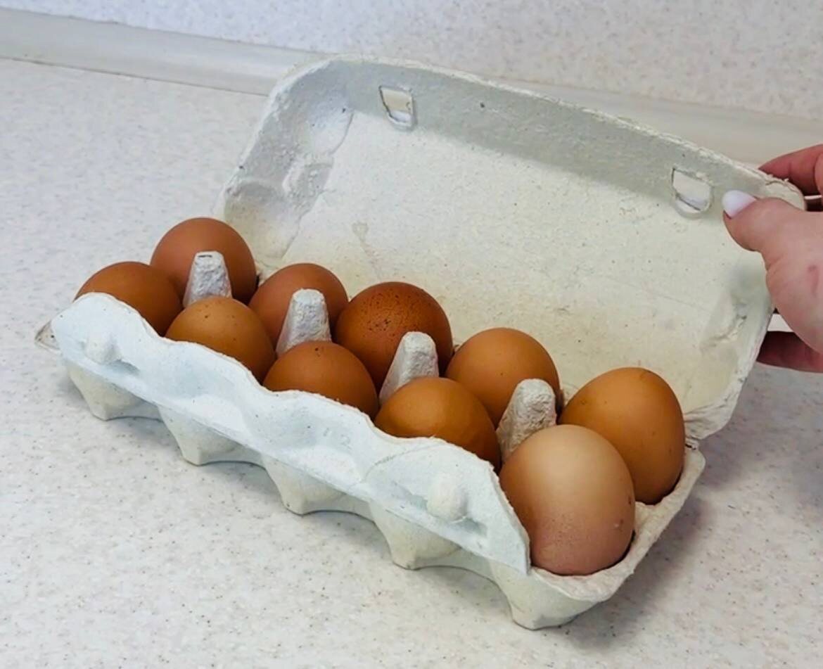 Неожиданный секрет: как уместить 14 яиц в стандартный лоток