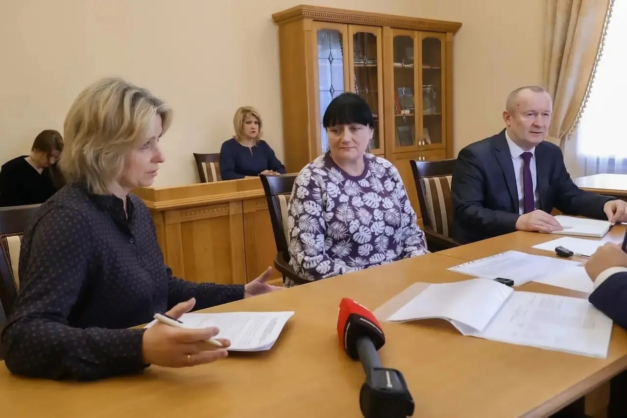 В этом году в поселке Батецкий благоустроят Праздничную площадь В этом году в поселке Батецкий благоустроят Праздничную площадь