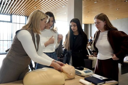 / На новгородском форуме «Молодые врачи» рассказали, почему эмпатия лучше ИИ