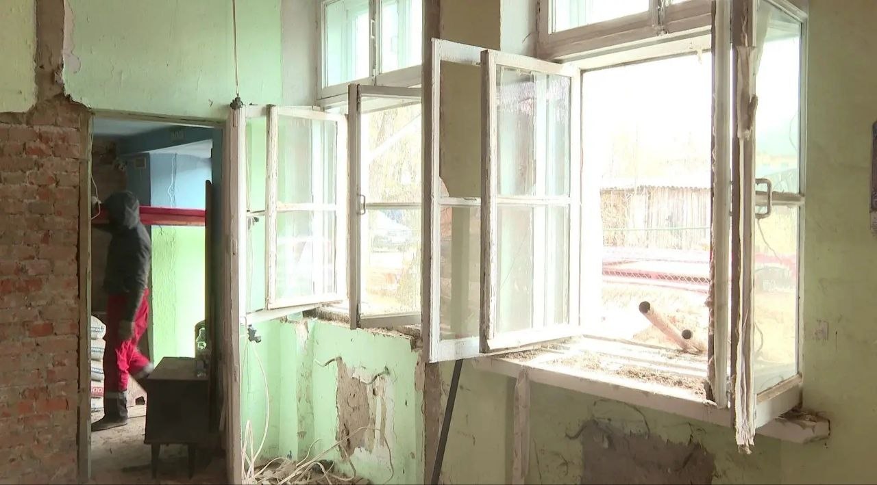 Жители Зарубино выбрали «ромашечные» цвета для фасада самого родного здания Жители Зарубино выбрали «ромашечные» цвета для фасада самого родного здания