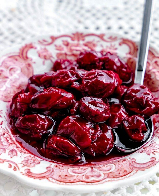Необычные секреты варки вишневого варенья: как добиться идеальной консистенции