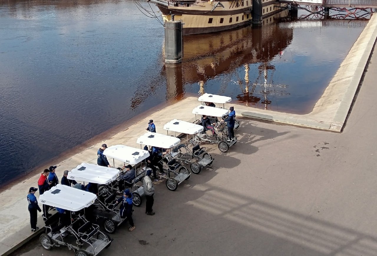 На набережную в Великом Новгороде вернулись велокареты