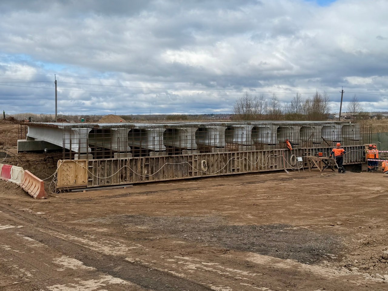 Продолжается строительство новой региональной автодороги Продолжается строительство новой региональной автодороги