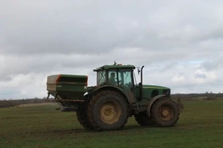 Новгородские аграрии засеют зерновыми культурами 7 тысяч гектаров