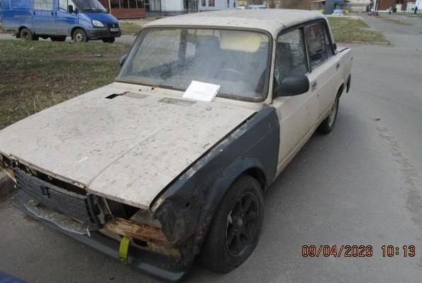 В Великом Новгороде хозяину авто с «признанием» на капоте нужно освободить место В Великом Новгороде хозяину авто с «признанием» на капоте нужно освободить место