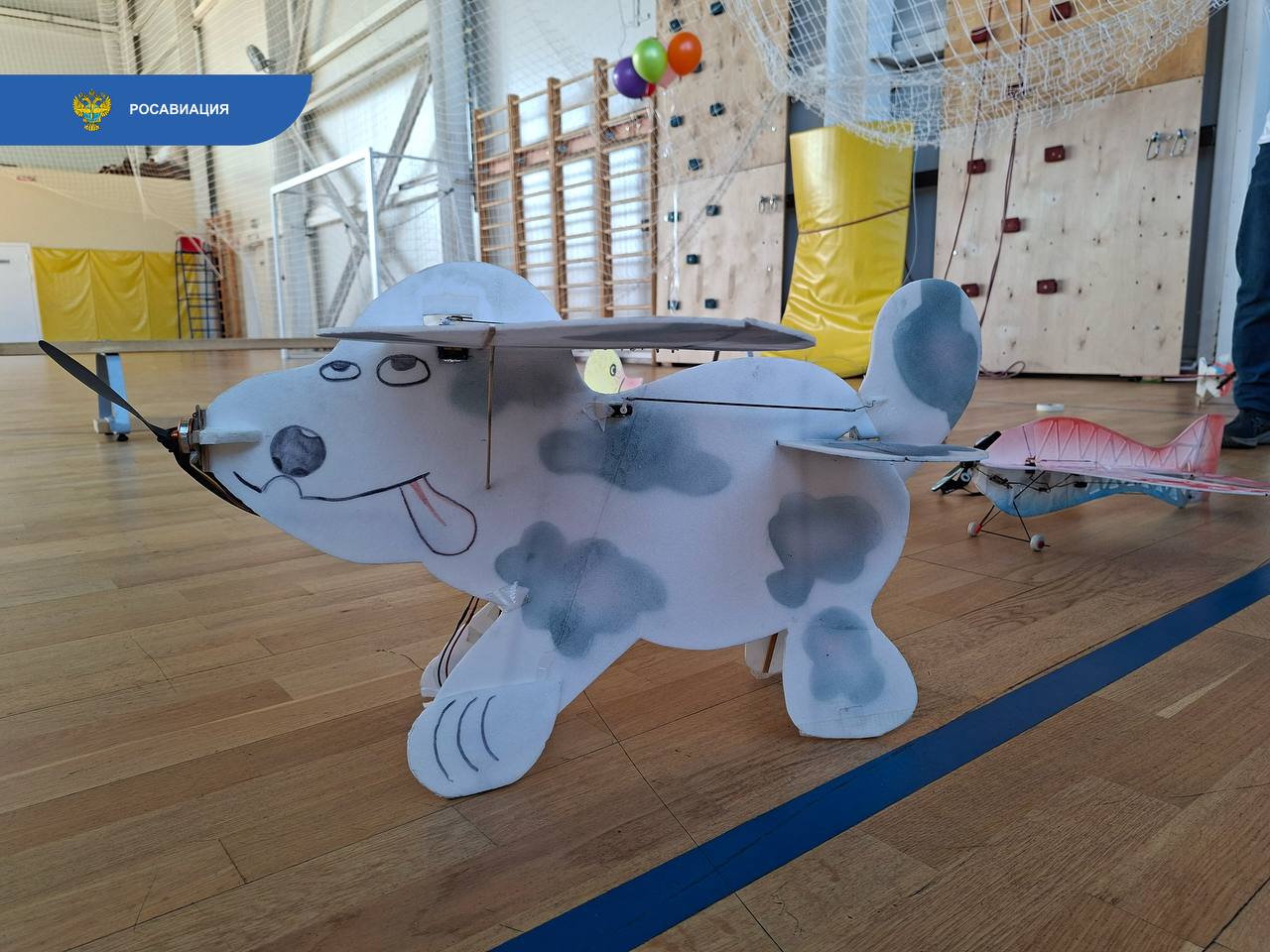 Поддержали авиамодельный фестиваль «Взлет» в Хвойной Новгородской области — в этом году мероприятие посвятили 65-летию полета Юрия Гагарина в космос Поддержали авиамодельный фестиваль «Взлет» в Хвойной Новгородской области — в этом году мероприятие посвятили 65-летию полета Юрия Гагарина в космос