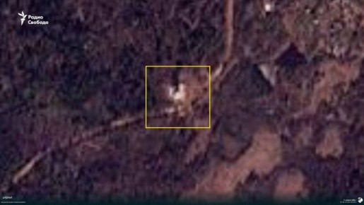 Западные ресурсы, ссылаясь на спутниковые снимки, утверждают, что вокруг резиденции президента России на Валдае построили 7 новых башен для ЗРК «Панцирь» и теперь комплексов там 27