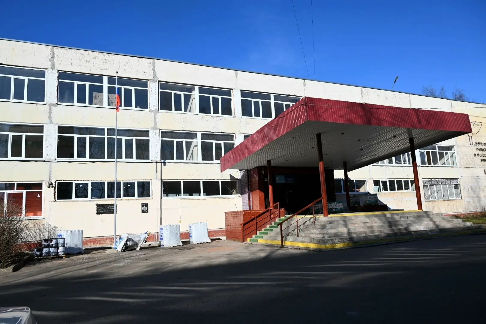 Депутаты держат на контроле ремонт важных социальных объектов в Великом Новгороде Депутаты держат на контроле ремонт важных социальных объектов в Великом Новгороде