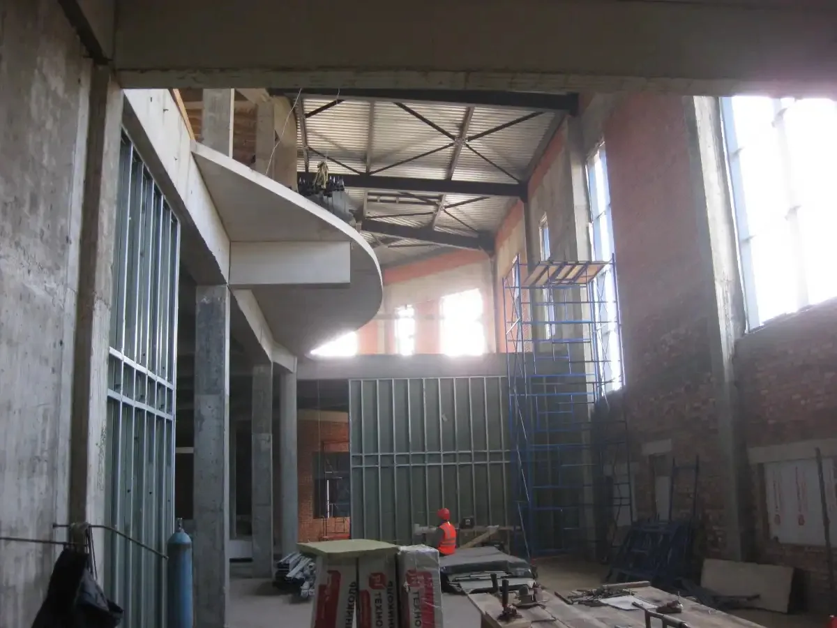 В Боровичах идёт отделка фасада строящегося развлекательного центра «Терра Нова» В Боровичах идёт отделка фасада строящегося развлекательного центра «Терра Нова»