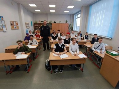 Школьники Великого Новгорода борются за выход на региональный этап «Зарницы 2.0»