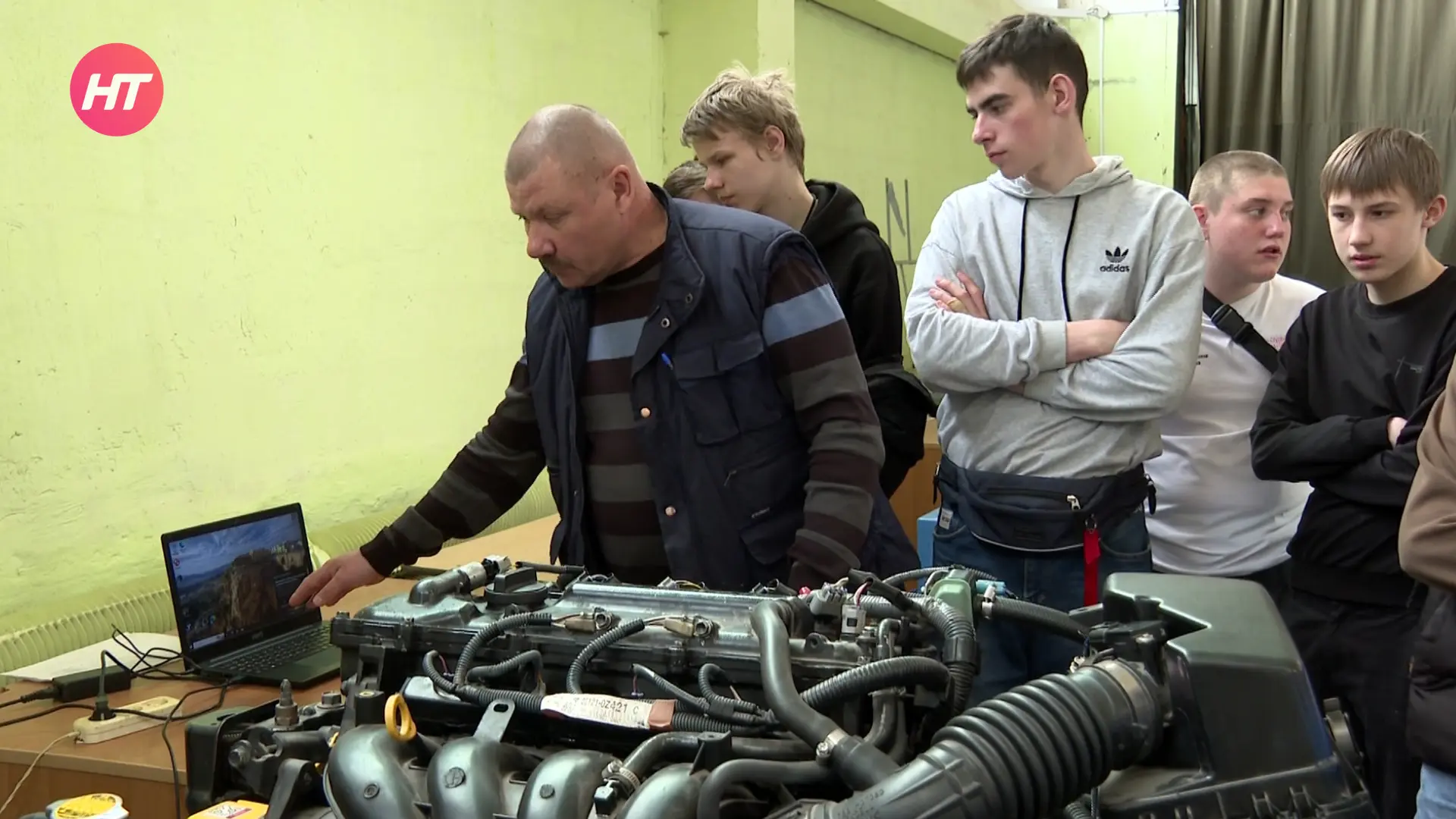 В Панковке школьникам с ОВЗ показали профессии в Дорожно-транспортном техникуме В Панковке школьникам с ОВЗ показали профессии в Дорожно-транспортном техникуме