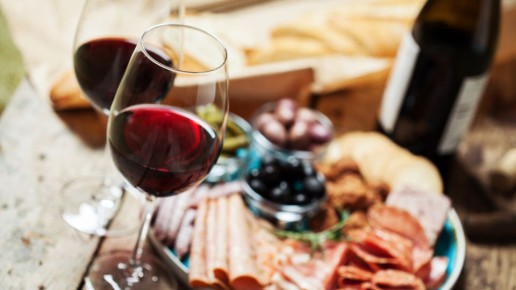 Новые данные о рисках алкоголя для мозга: осуждение мифов о вине