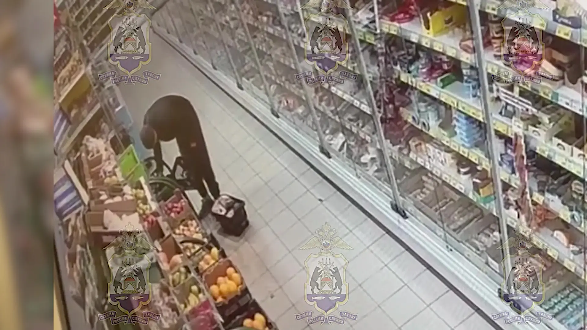 В Малой Вишере задержали мужчину при попытке украсть курицу