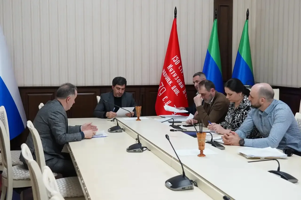 Сегодня в администрации Дербента состоялось заседание комиссии по организации сноса самовольных построек на территории города Сегодня в администрации Дербента состоялось заседание комиссии по организации сноса самовольных построек на территории города