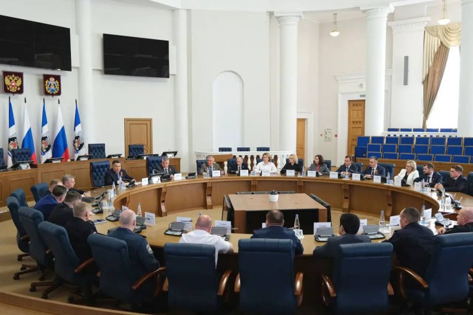 Полпред Президента по СЗФО Игорь Руденя представил нового главного федерального инспектора по Новгородской области — Андрея Панова
