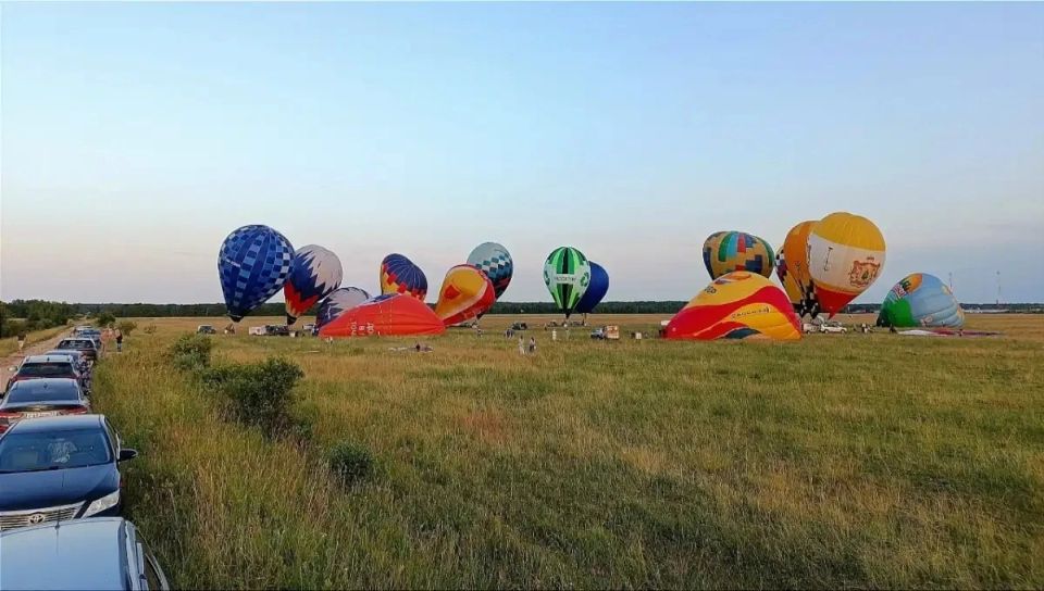 В Старой Руссе 12 женщин-пилотов поднимут в небо аэростаты