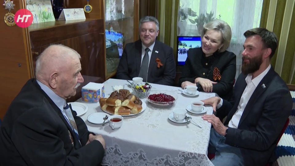 В Новгородской области стартовал марафон поздравлений ветеранов Великой Отечественной войны В Новгородской области стартовал марафон поздравлений ветеранов Великой Отечественной войны