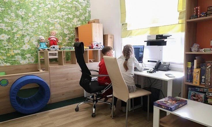 Развитие промышленности, поддержка молодежи и семей — ключевые темы рабочей поездки Игоря Рудени в Новгородскую область