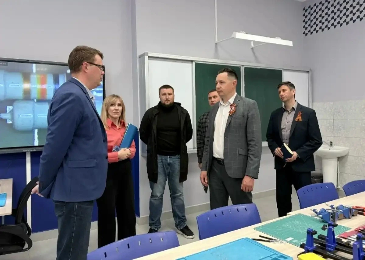 Студенты новгородских колледжей учатся на оборудовании для Чемпионата высоких технологий