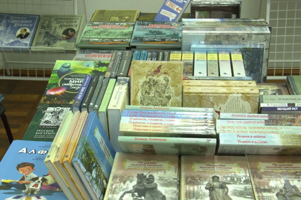 В Великом Новгороде открылся неповторимый для России книжный фестиваль В Великом Новгороде открылся неповторимый для России книжный фестиваль