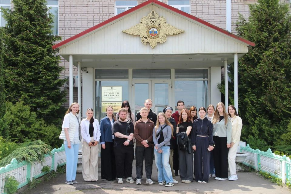 От баллистики до биологии: новгородским студентам-юристам показали работу экспертно-криминалистического центра Управления От баллистики до биологии: новгородским студентам-юристам показали работу экспертно-криминалистического центра Управления