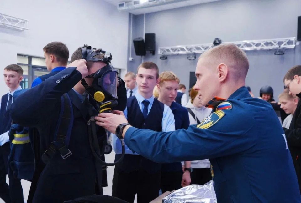 Новгородские школьники смогли лучше понять, кем они хотят стать в будущем Новгородские школьники смогли лучше понять, кем они хотят стать в будущем