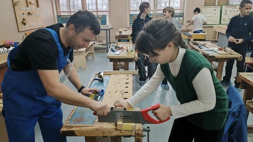 Новгородские школьники смогли лучше понять, кем они хотят стать в будущем Новгородские школьники смогли лучше понять, кем они хотят стать в будущем