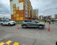 В Великом Новгороде водитель сбил во дворе девочку