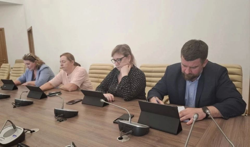 На очередном заседании № 133 члены областного избиркома рассмотрели ряд вопросов организации выборов депутатов областной Думы восьмого созыва На очередном заседании № 133 члены областного избиркома рассмотрели ряд вопросов организации выборов депутатов областной Думы восьмого созыва