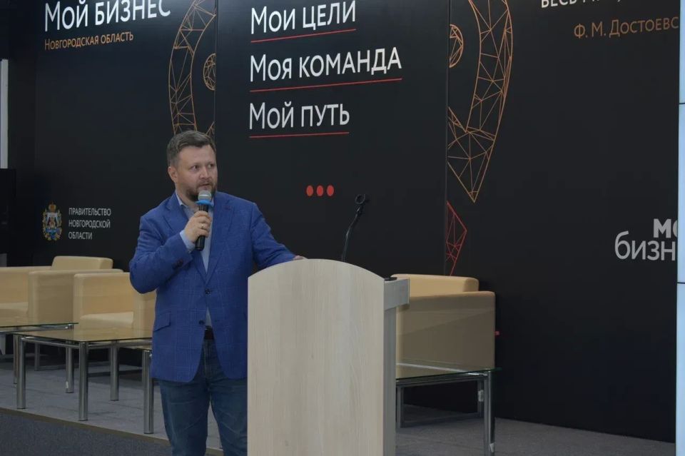 Бизнес и власть обсудили социальную архитектуру в Великом Новгороде Бизнес и власть обсудили социальную архитектуру в Великом Новгороде