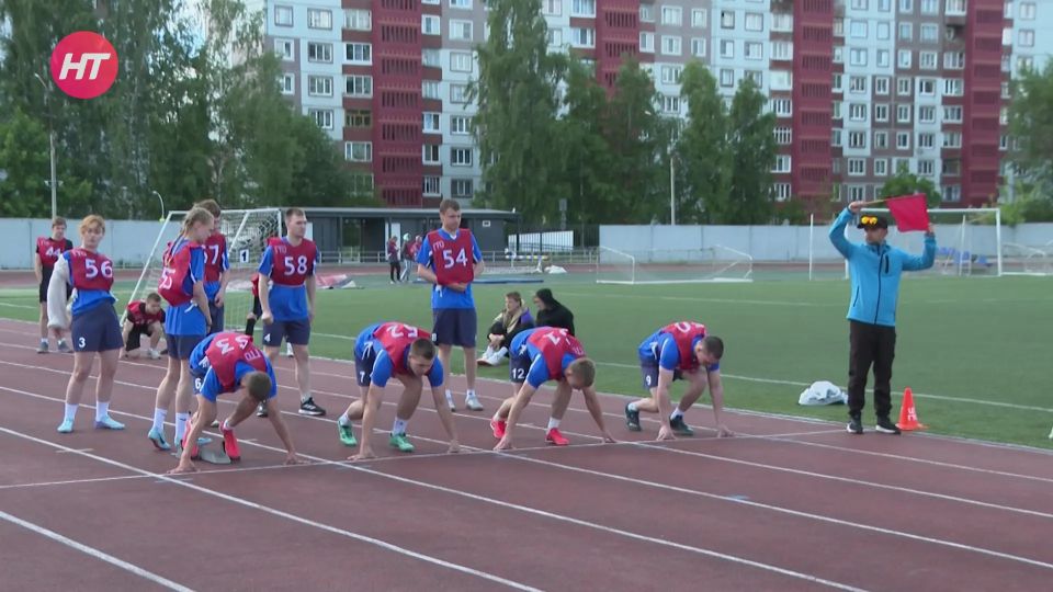 Студенты колледжей и техникумов сдали нормативы ГТО на стадионе «Волна»