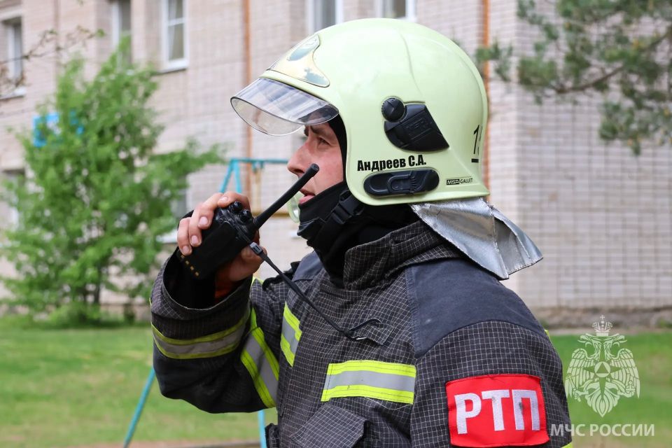 В Крестецком округе прошли командно-штабные учения в детском оздоровительном лагере В Крестецком округе прошли командно-штабные учения в детском оздоровительном лагере