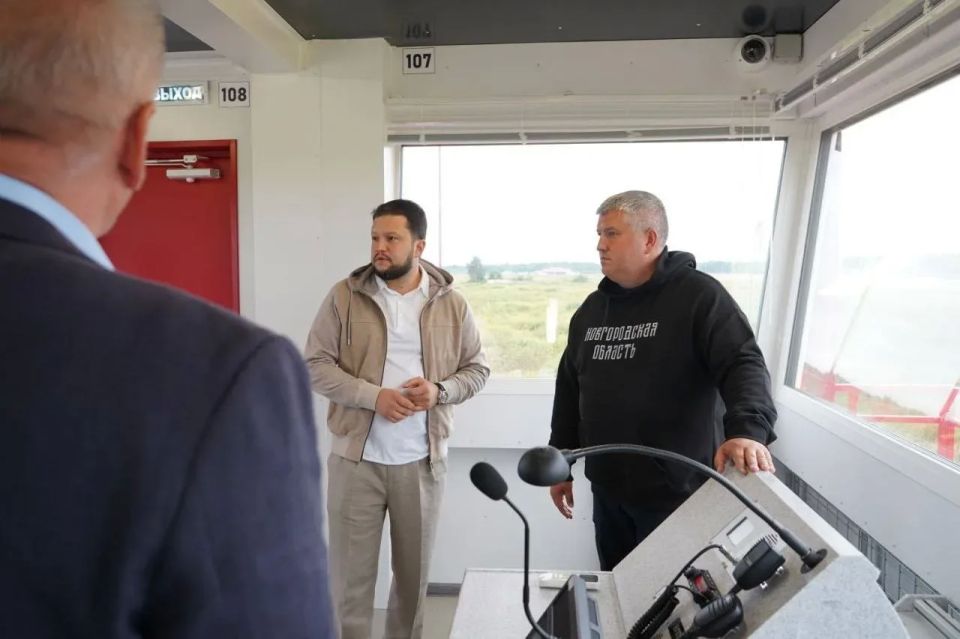 Продолжается работа над восстановлением аэродрома «Кречевицы» Продолжается работа над восстановлением аэродрома «Кречевицы»