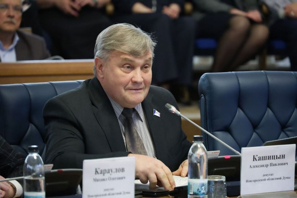 Депутаты прокомментировали отчет губернатора Новгородской области Александра Дронова, представленный на прошедшем заседании регионального парламента Депутаты прокомментировали отчет губернатора Новгородской области Александра Дронова, представленный на прошедшем заседании регионального парламента