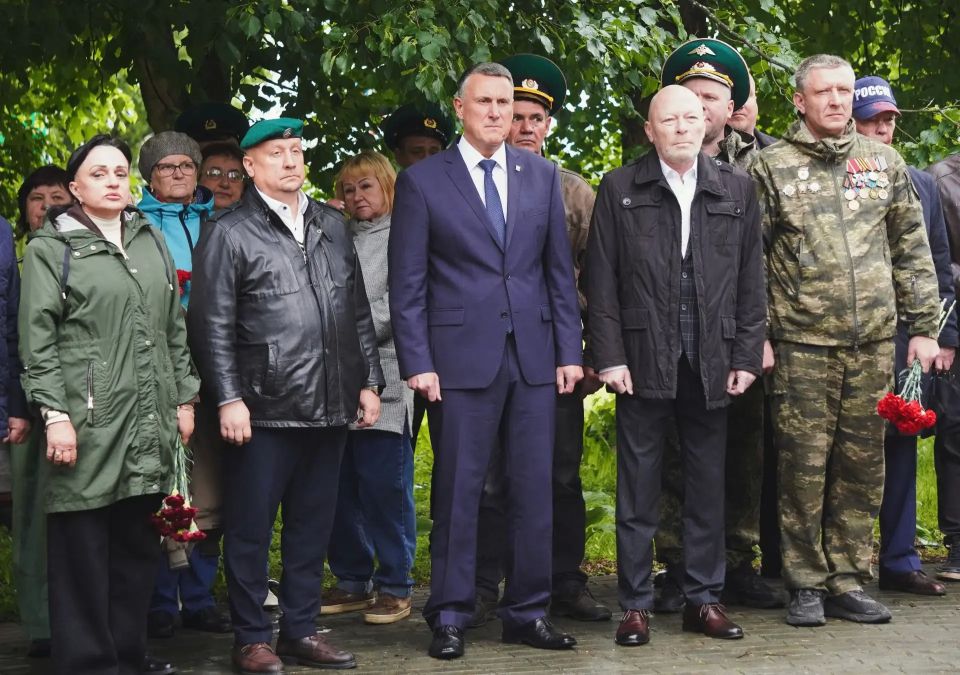 В «Сквере Пограничников» отметили 108-ю годовщину Пограничной службы России