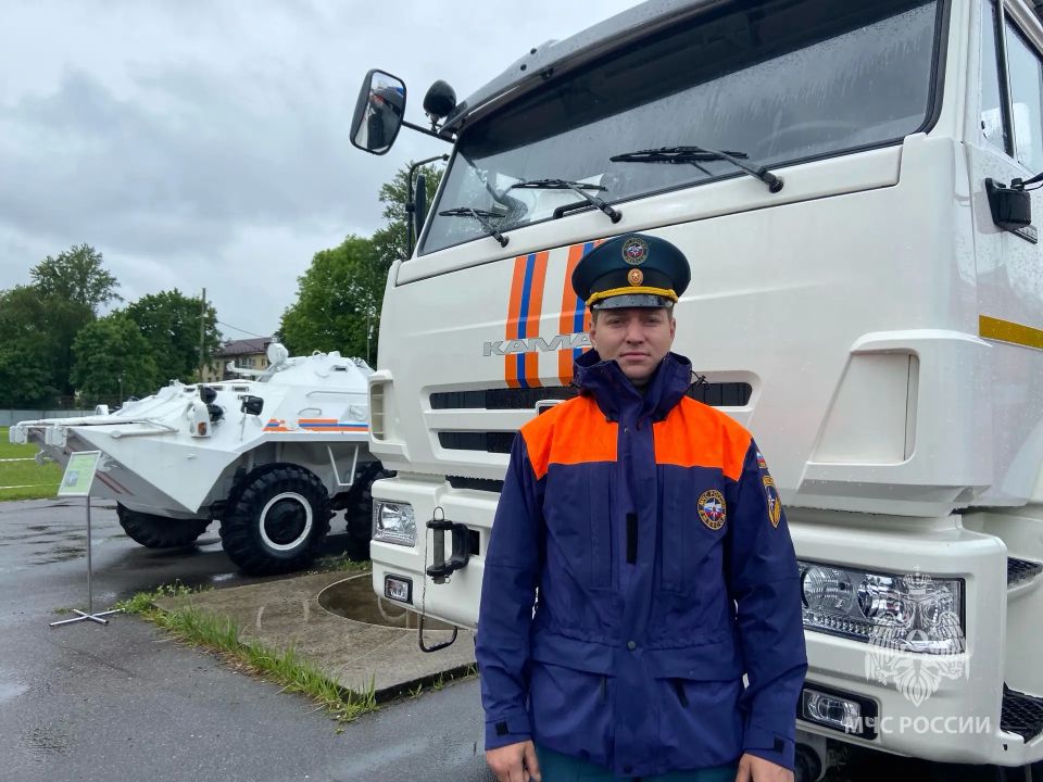 На стадионе "Волна" в Великом Новгороде завершились соревнования санитарных постов организаций города