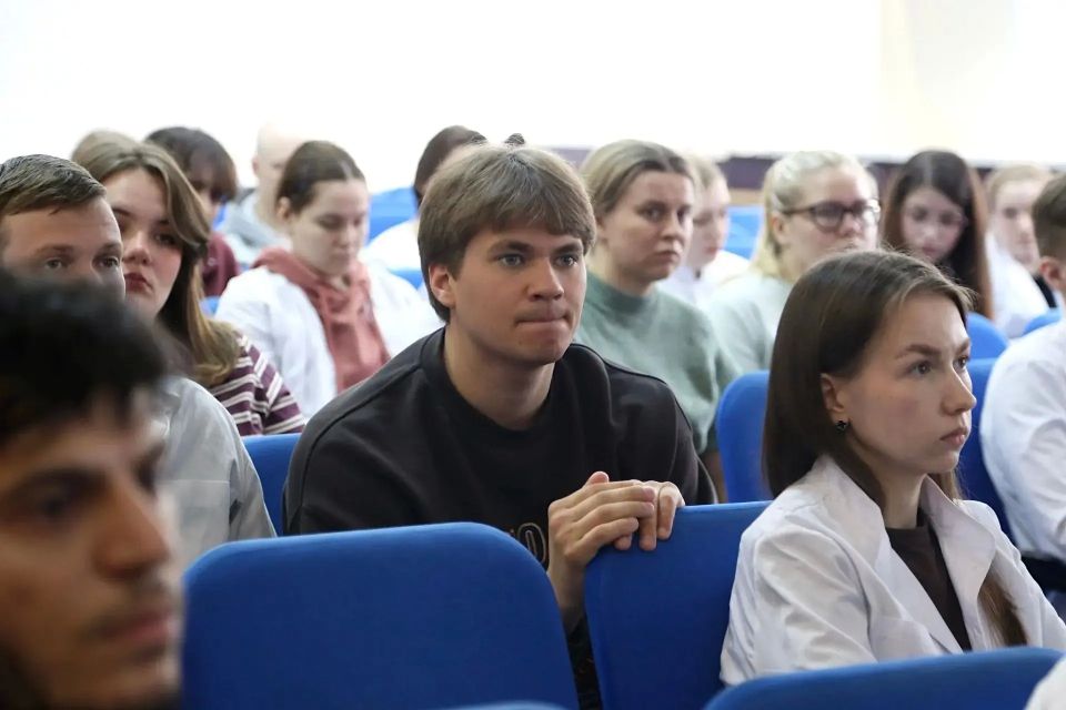В Медицинском институте НовГУ обсудили вопросы наставничества, об этом рассказал министр здравоохранения Новгородской области Валерий Яковлев: В Медицинском институте НовГУ обсудили вопросы наставничества, об этом рассказал министр здравоохранения Новгородской области Валерий Яковлев: