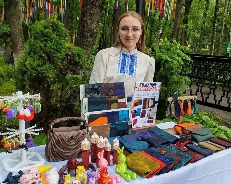На открытии курортного сезона в Старой Руссе представили уникальные ремёсла На открытии курортного сезона в Старой Руссе представили уникальные ремёсла