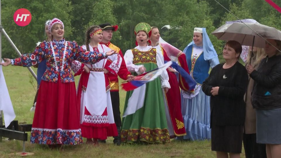 Люди из разных уголков России приехали отведать традиционное блюдо новгородской деревни Наволок Люди из разных уголков России приехали отведать традиционное блюдо новгородской деревни Наволок