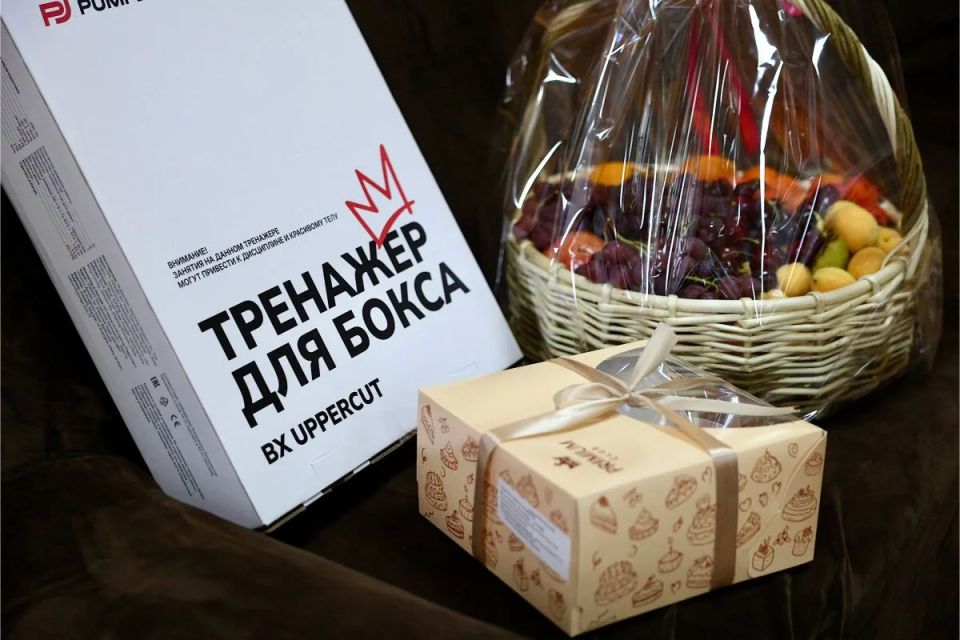 Юрий Бобрышев поздравил воспитанников приюта «Надежда» с Днём защиты детей Юрий Бобрышев поздравил воспитанников приюта «Надежда» с Днём защиты детей