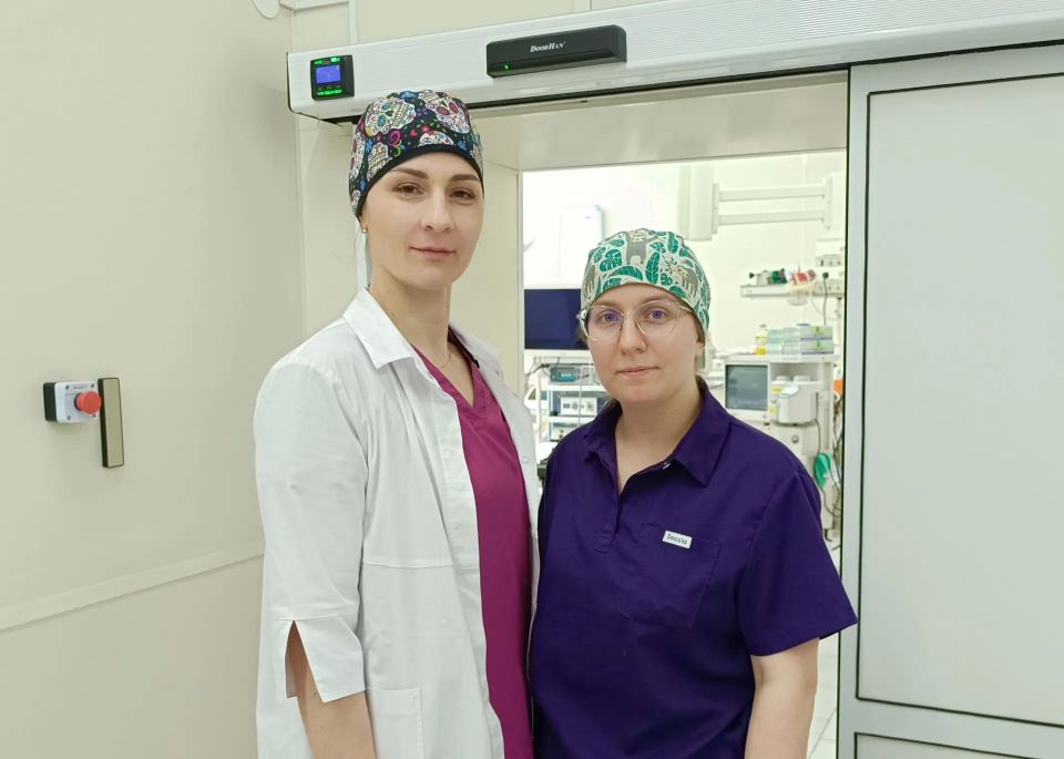 Новгородские акушеры-гинекологи удалили у женщины огромную опухоль лапароскопическим методом