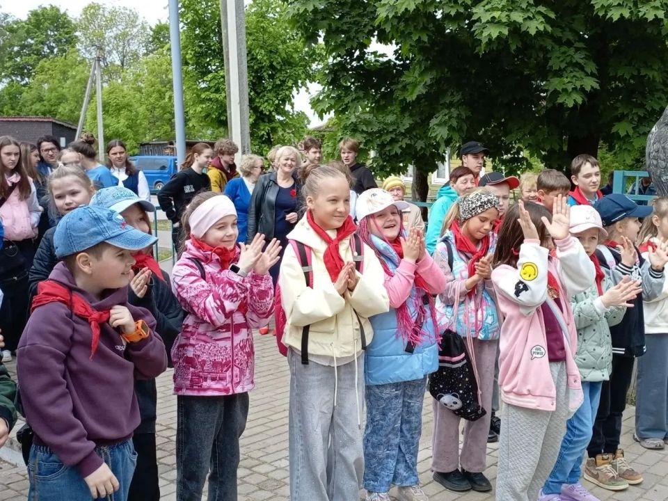 В День защиты детей в Валдае после капитального ремонта открылась школа В День защиты детей в Валдае после капитального ремонта открылась школа