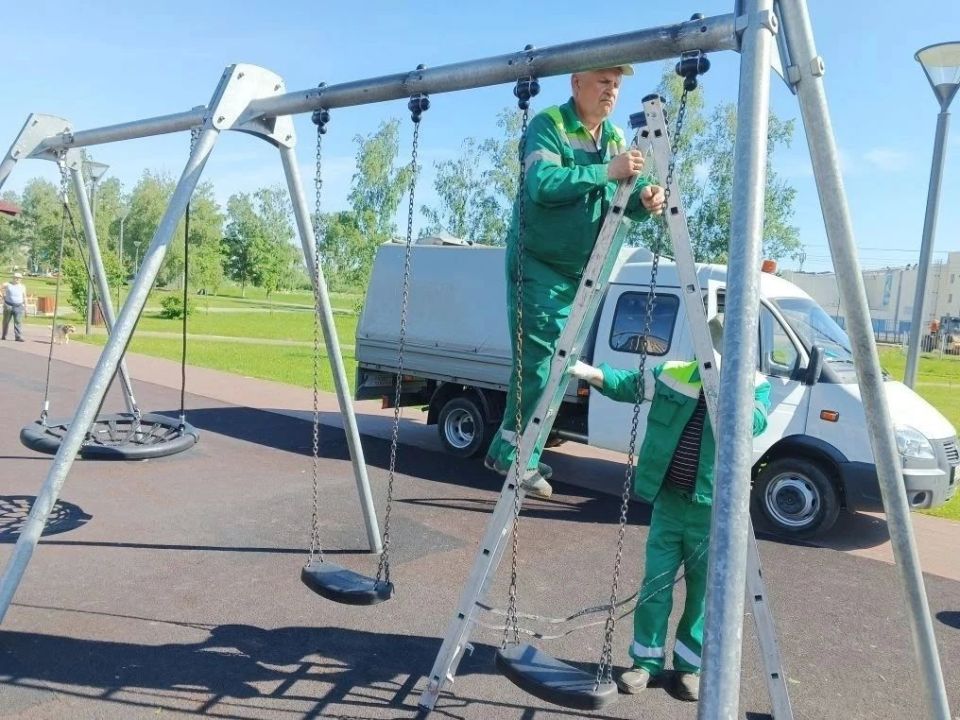 Александр Розбаум: Уважаемые Новгородцы!. . Коммунальные службы круглосуточно трудятся на улицах Великого Новгорода Александр Розбаум: Уважаемые Новгородцы!. . Коммунальные службы круглосуточно трудятся на улицах Великого Новгорода